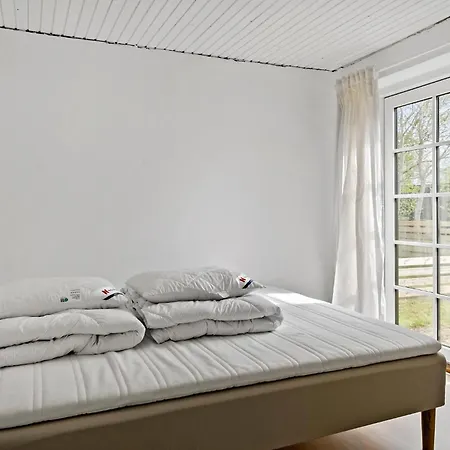 3 Bedroom Ocean Front In Nyaraló *