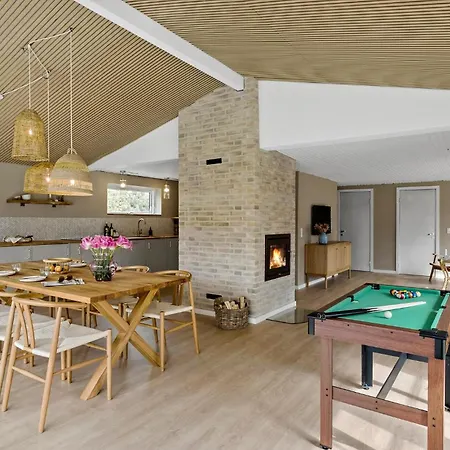 3 Bedroom Ocean Front In *